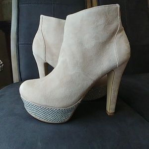 *STuNNiNG* VinTage STEVE MADDEN *Banngg* Suede & Rhinestone Boots Sz 8.5 EUC